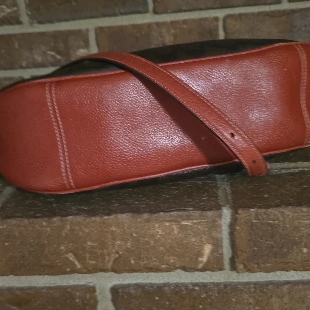COACH EAST/WEST HARLEY HOBO IN COLORBLOCK SIGNATURE CANVAS